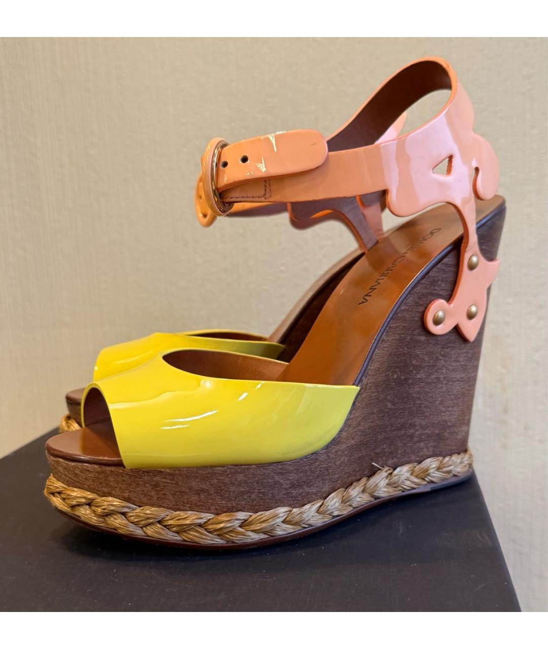 DOLCE&GABBANA Коралловые босоножки из лакированной кожи, фото 5