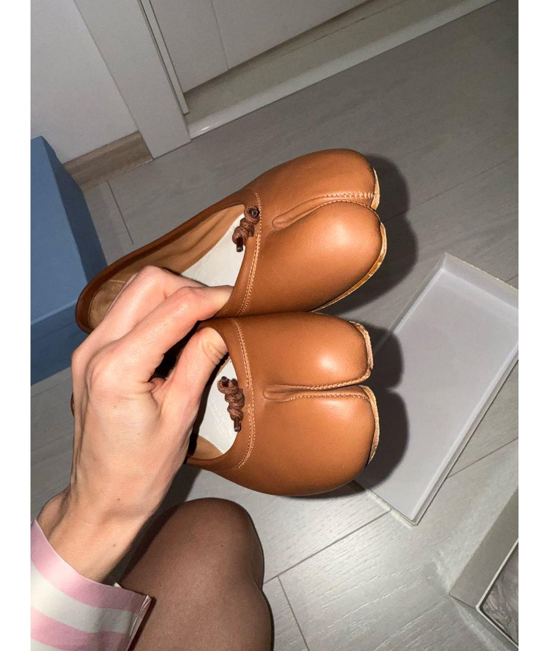 MAISON MARGIELA Коричневые кожаные балетки, фото 2