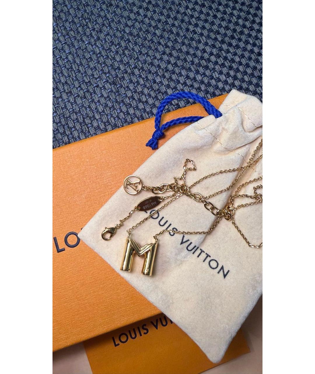 LOUIS VUITTON Золотая металлическая подвеска, фото 3