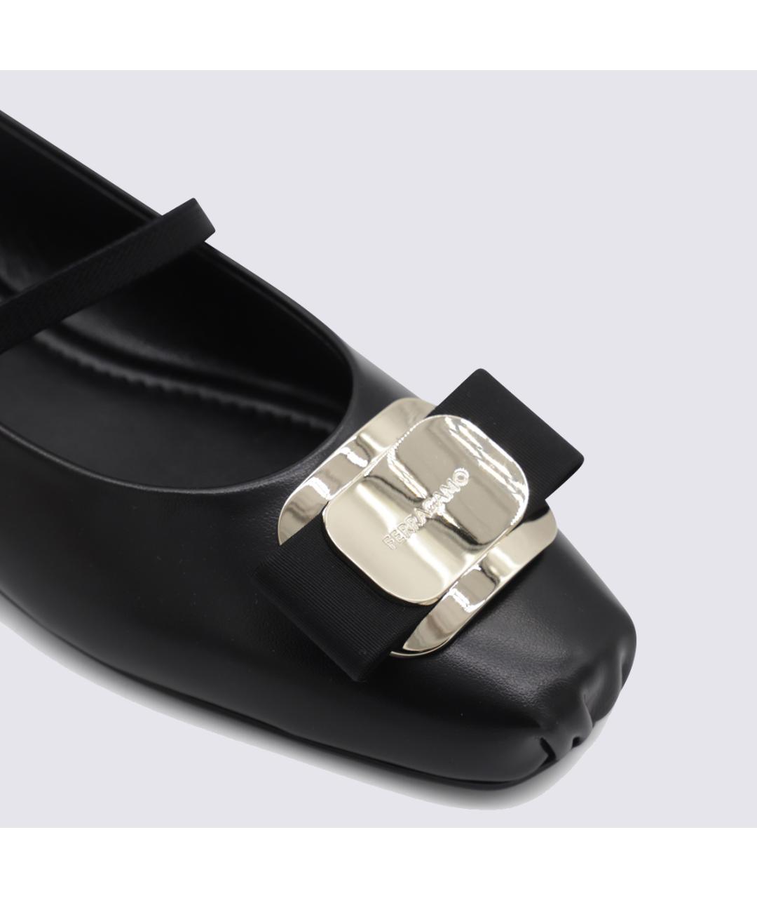 FERRAGAMO Черные кожаные балетки, фото 4