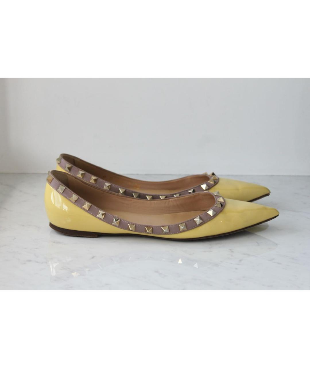 VALENTINO Желтые балетки из лакированной кожи, фото 9