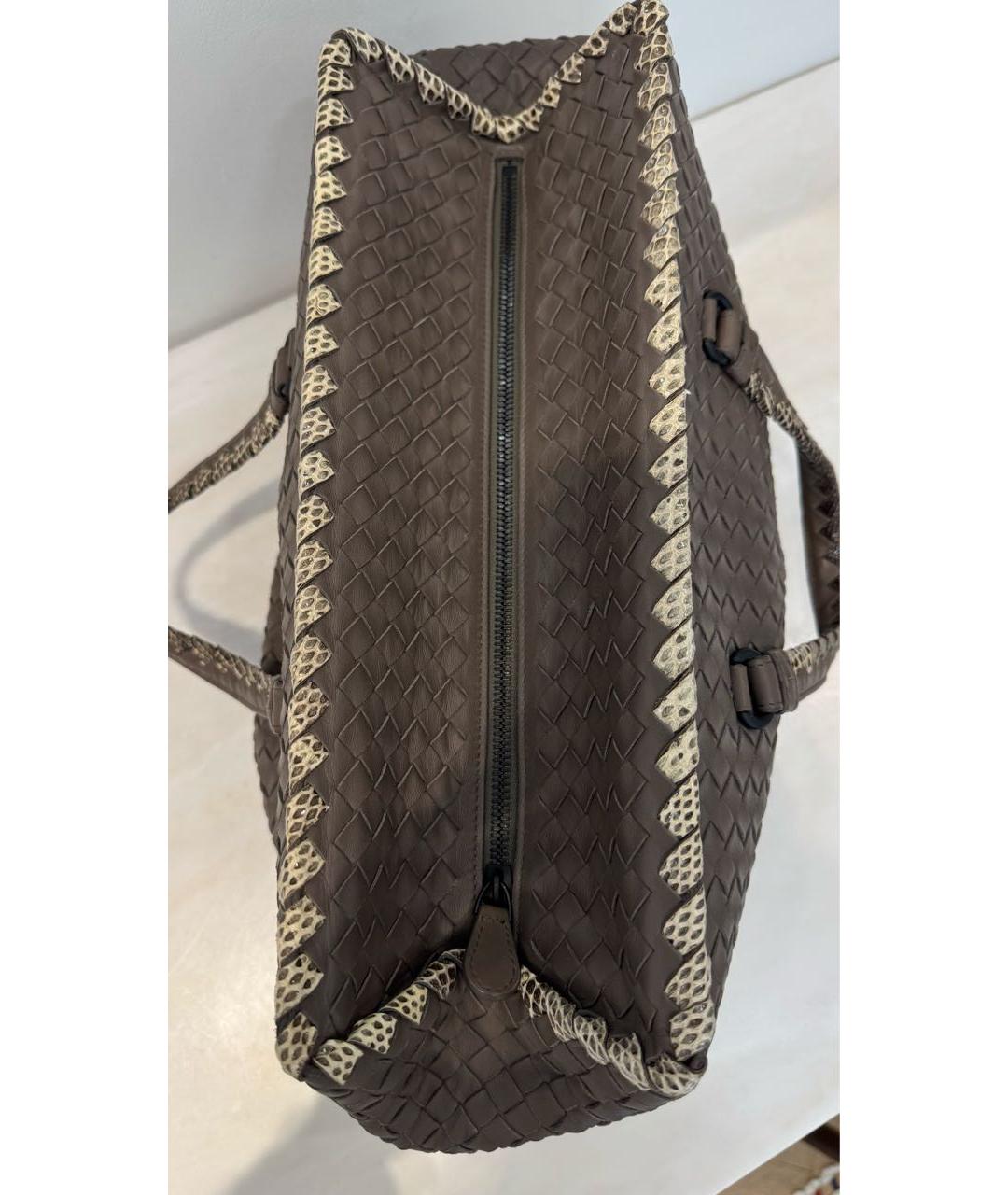 BOTTEGA VENETA Коричневая кожаная сумка тоут, фото 4