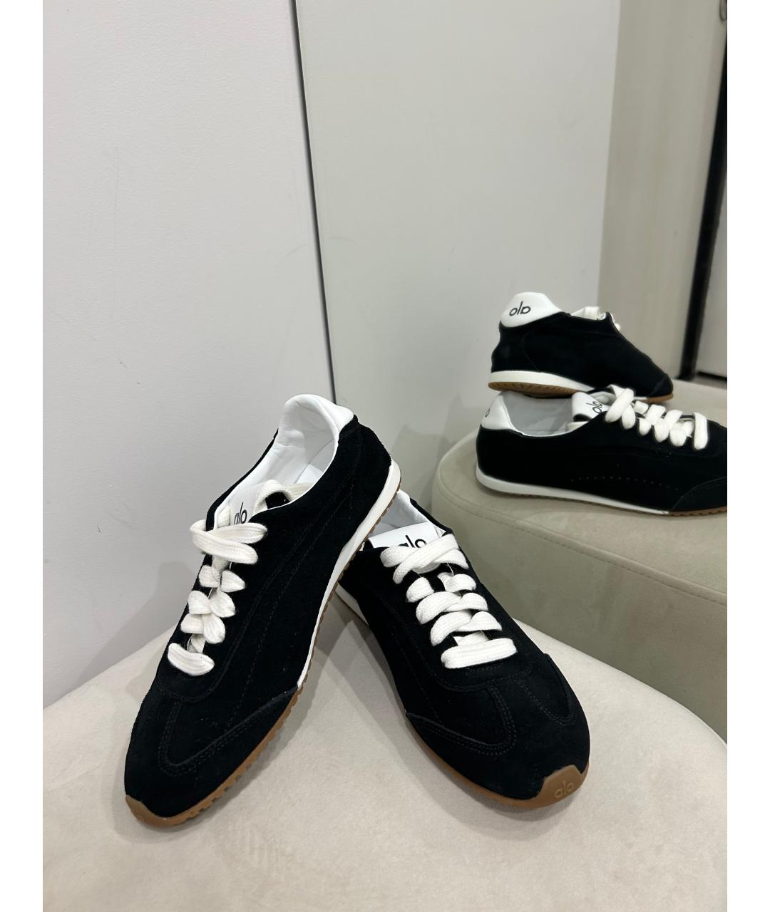 ALO YOGA Черные замшевые кеды, фото 6