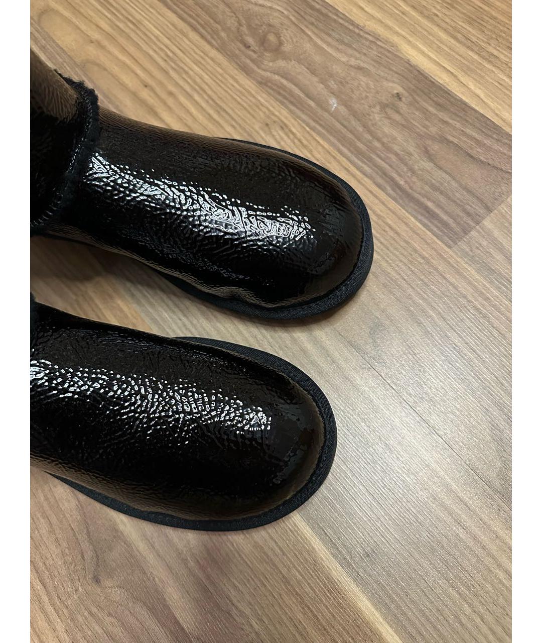 UGG AUSTRALIA Черные сапоги из лакированной кожи, фото 3