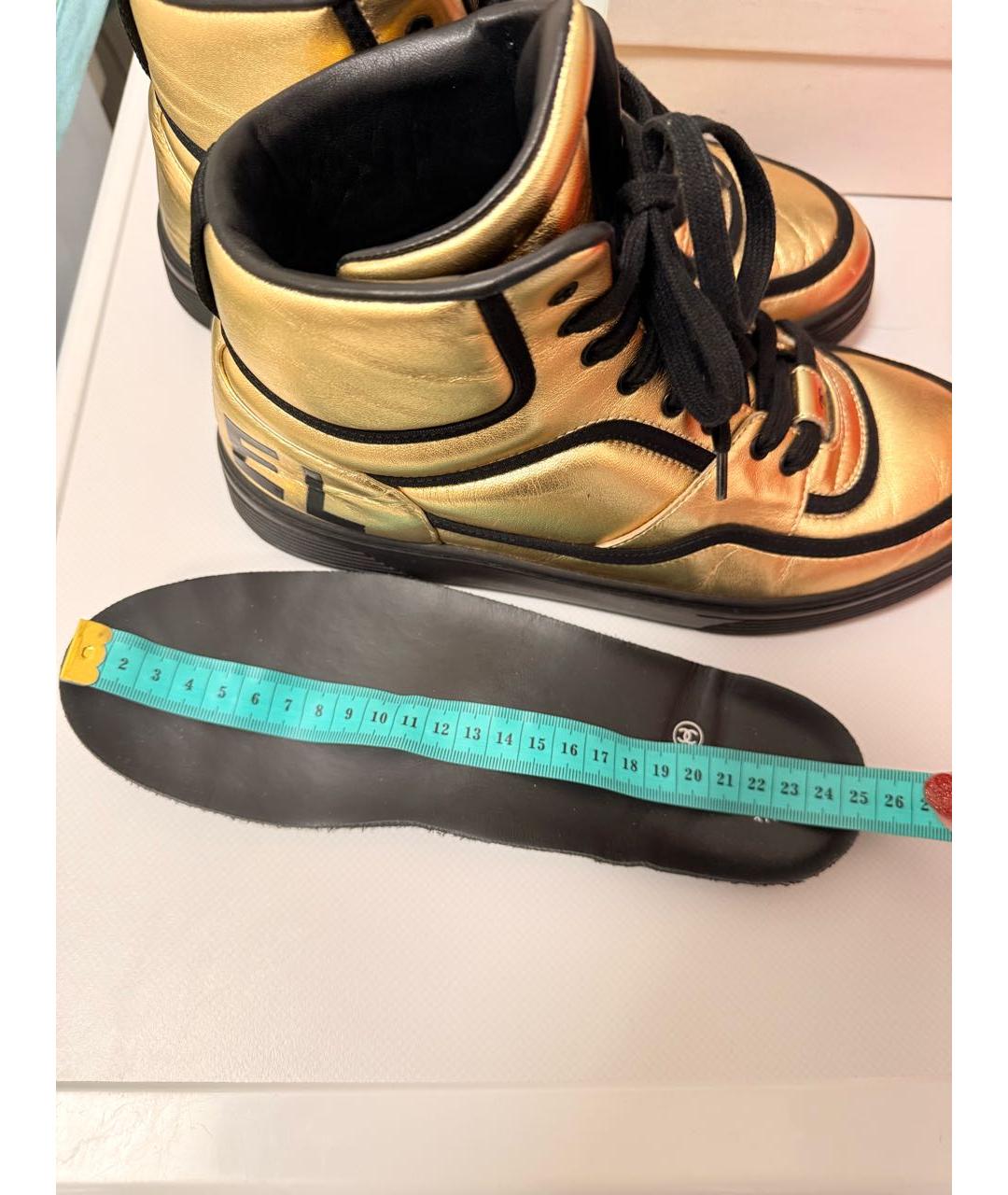 CHANEL Золотые кожаные кроссовки, фото 7