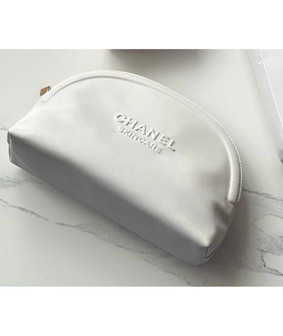 CHANEL BEAUTY Белая кожаная косметичка, фото 3