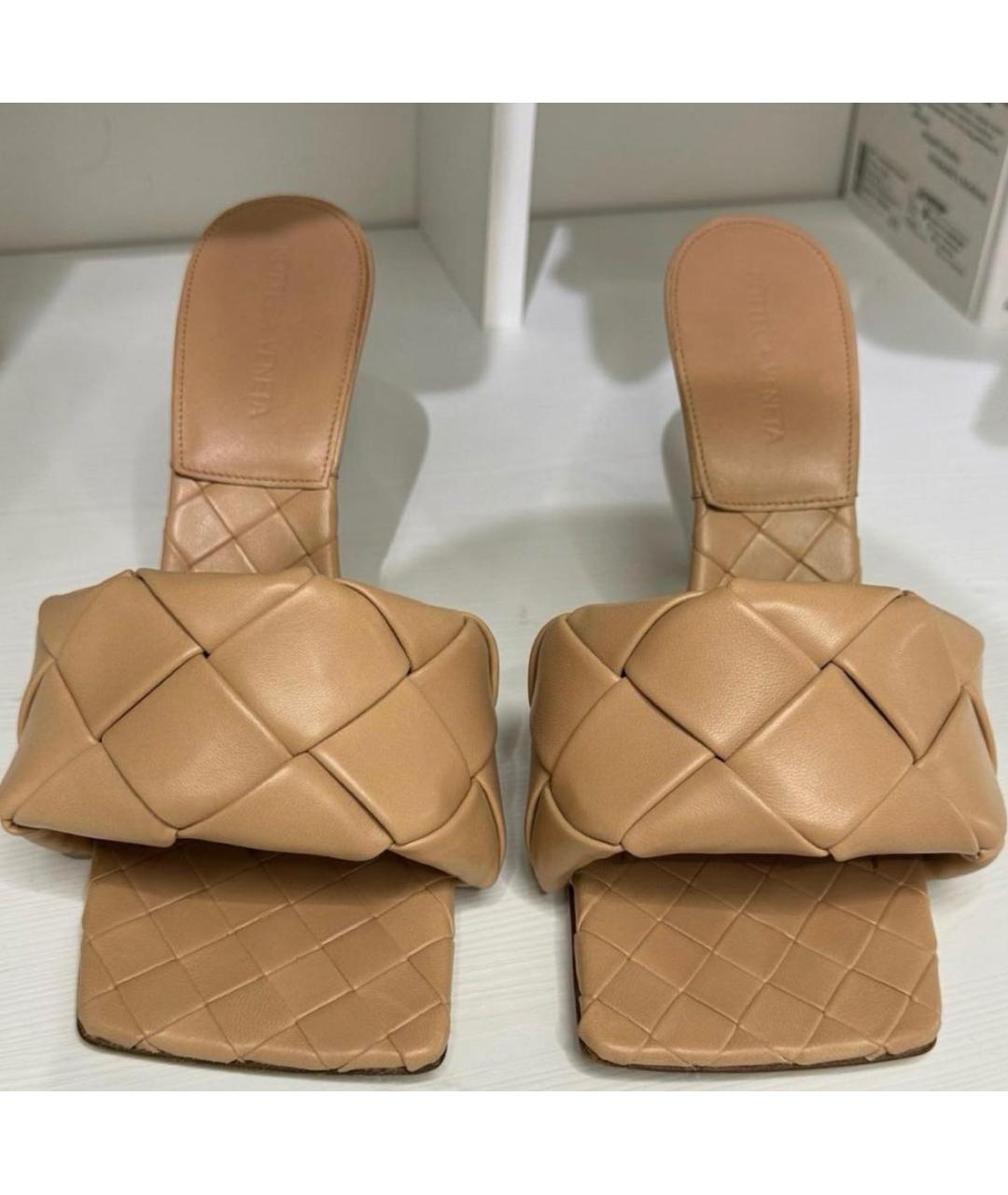 BOTTEGA VENETA Бежевые кожаные босоножки, фото 8