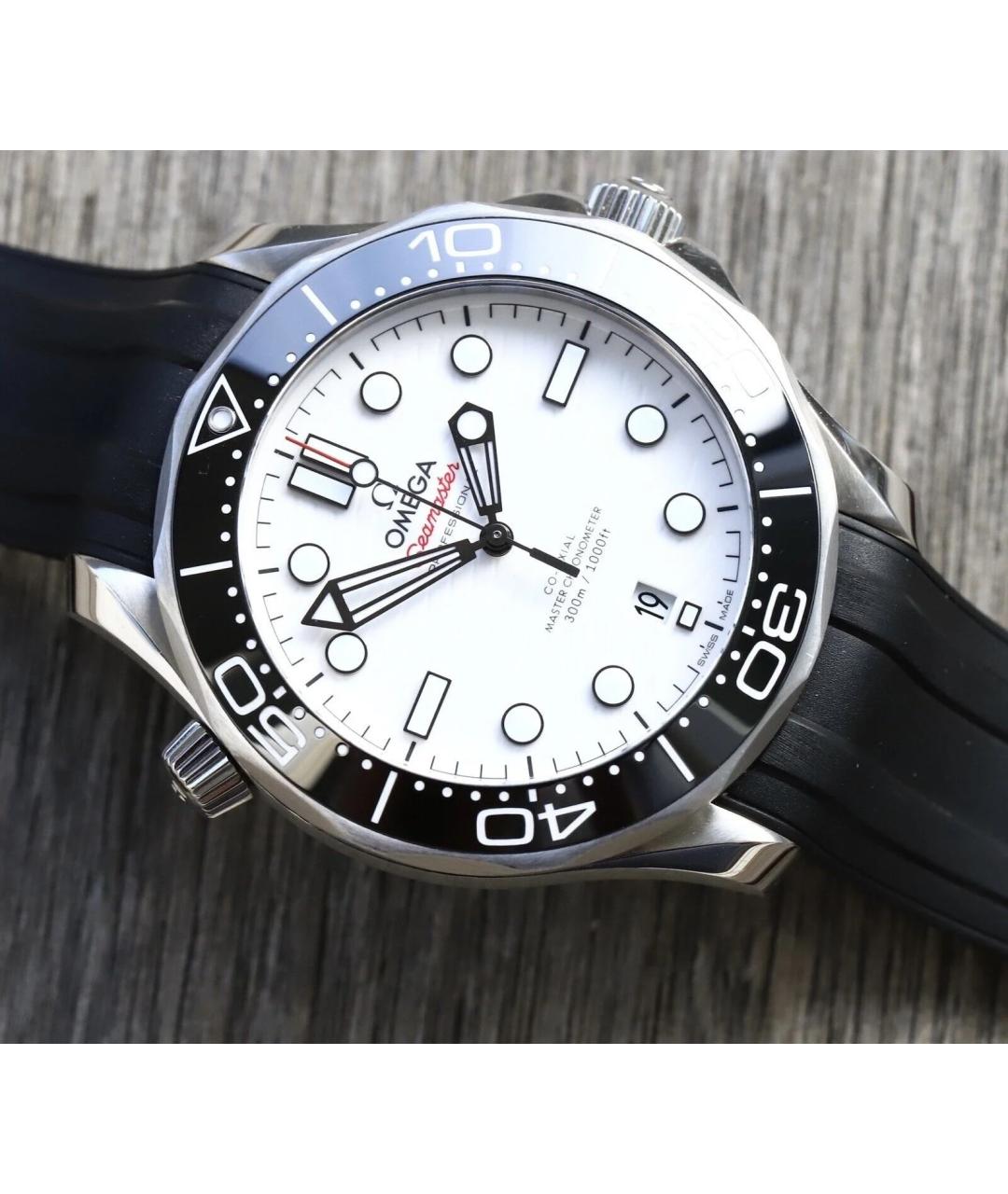 OMEGA Белые металлические часы, фото 2