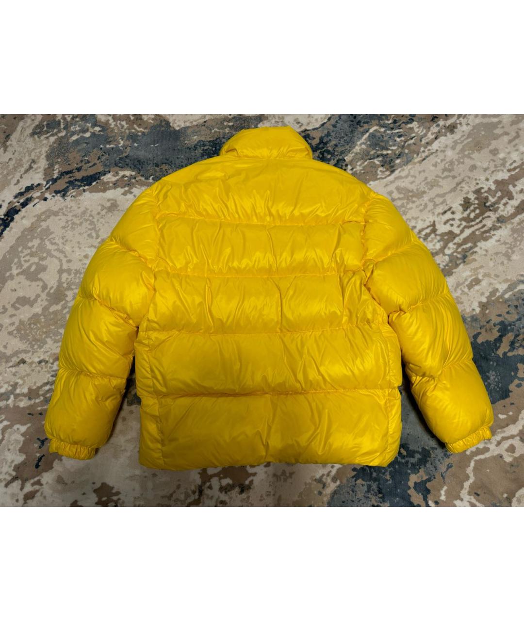 PRADA Горчичный полиэстеровый пуховик, фото 3