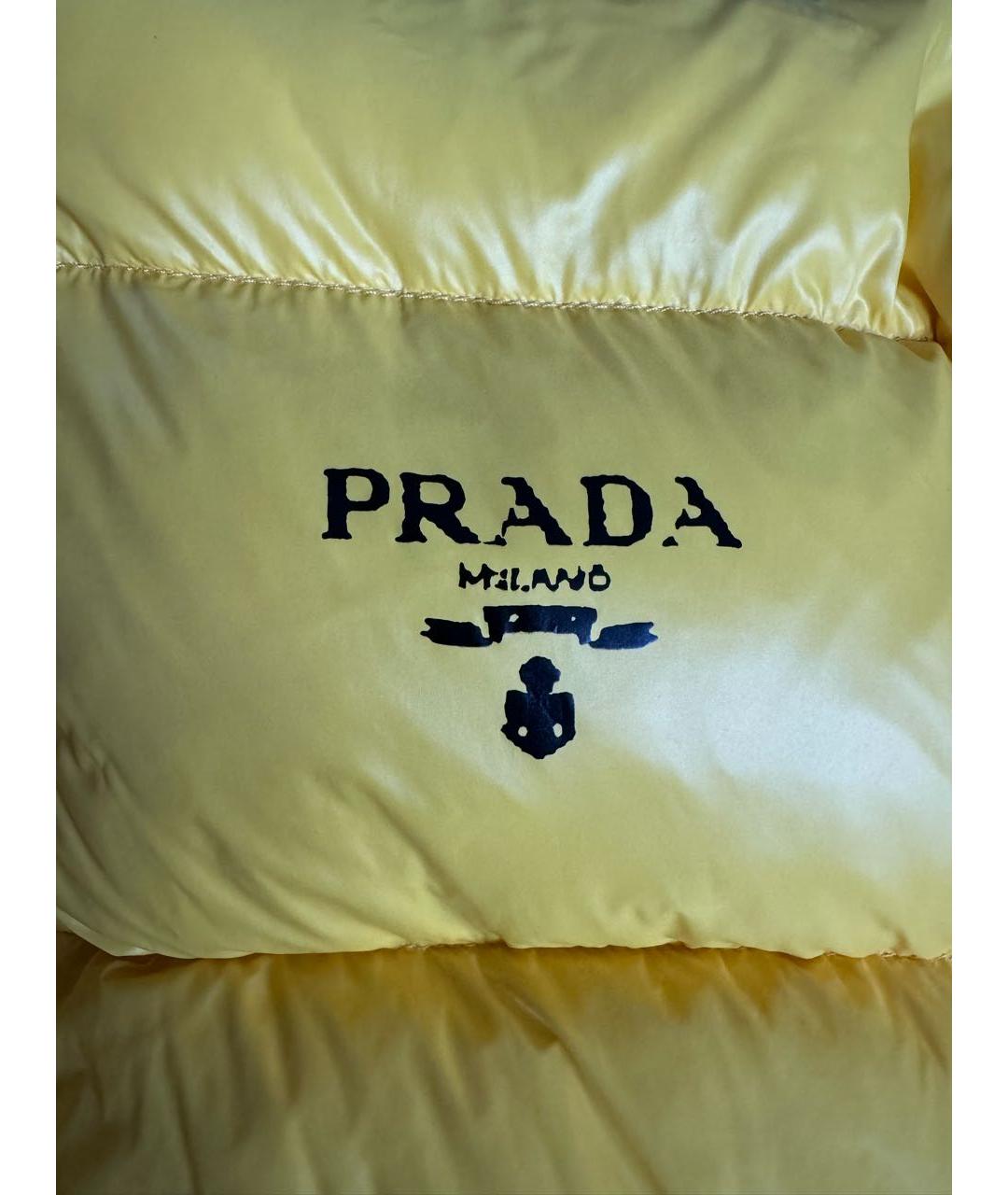 PRADA Горчичный полиэстеровый пуховик, фото 4
