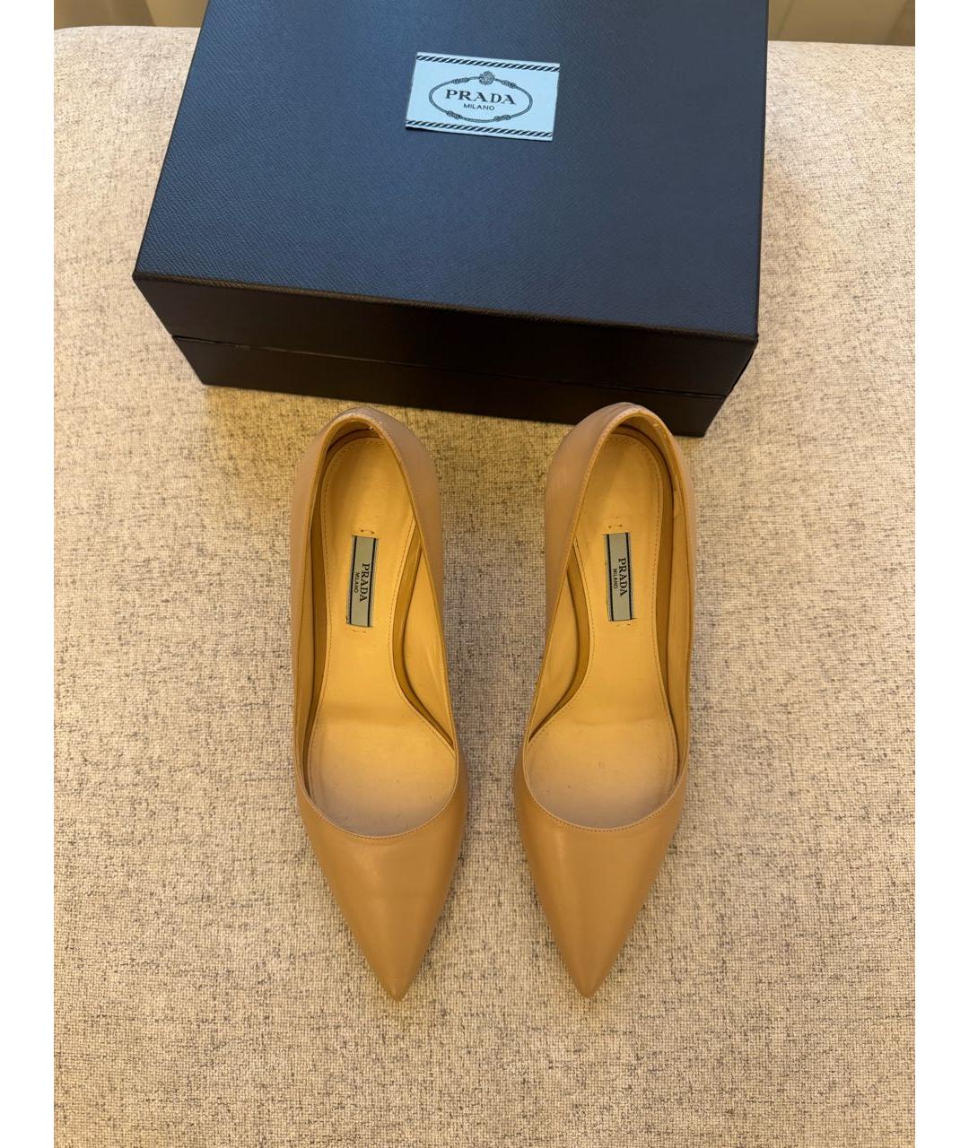 PRADA Бежевые кожаные туфли, фото 5
