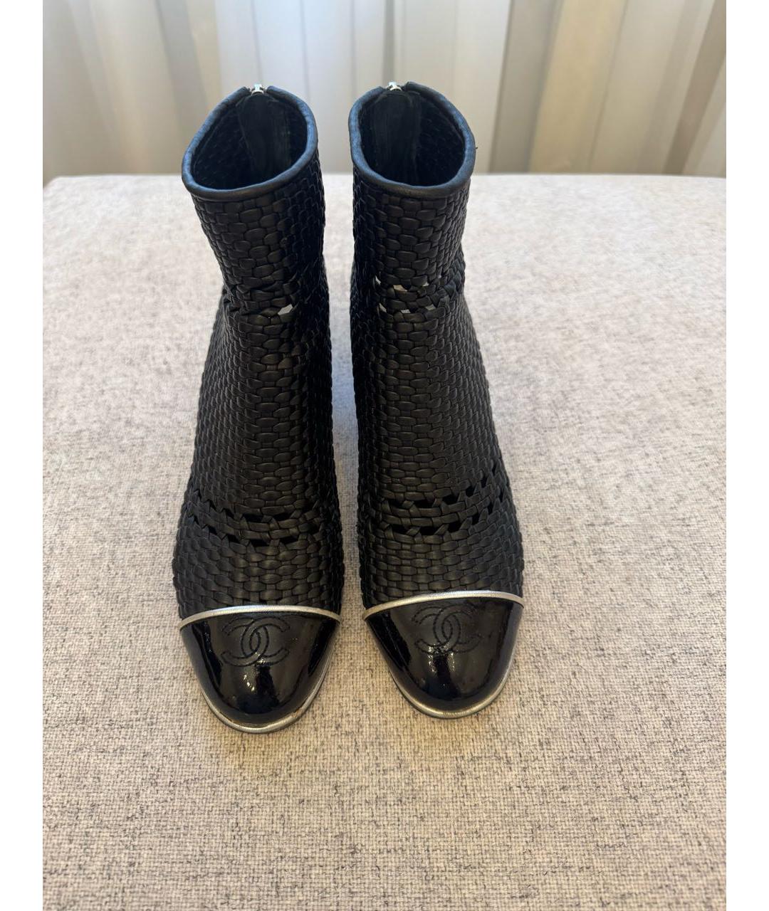 CHANEL Черные кожаные ботильоны, фото 2