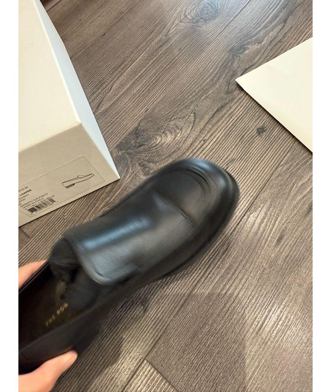 THE ROW Черные кожаные лоферы, фото 8