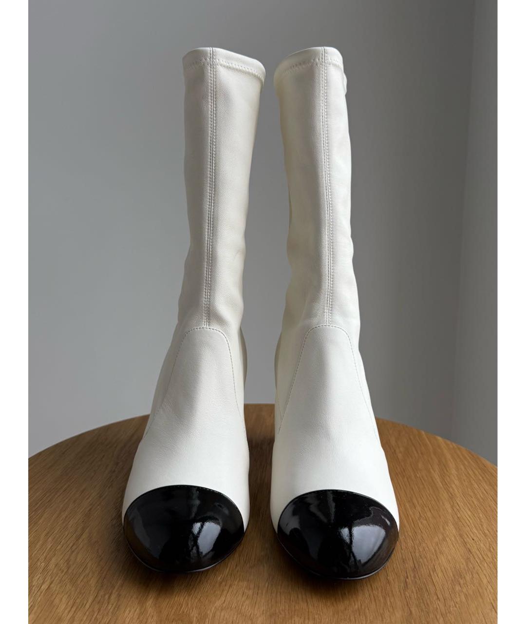 CHANEL Белые кожаные сапоги, фото 2