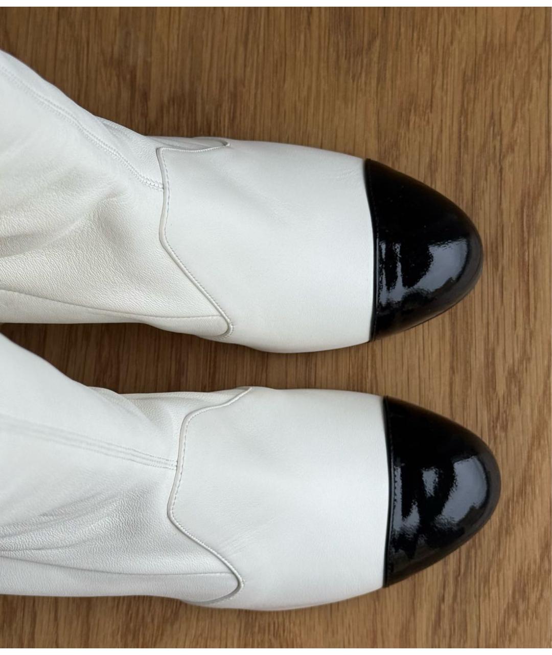 CHANEL Белые кожаные сапоги, фото 3