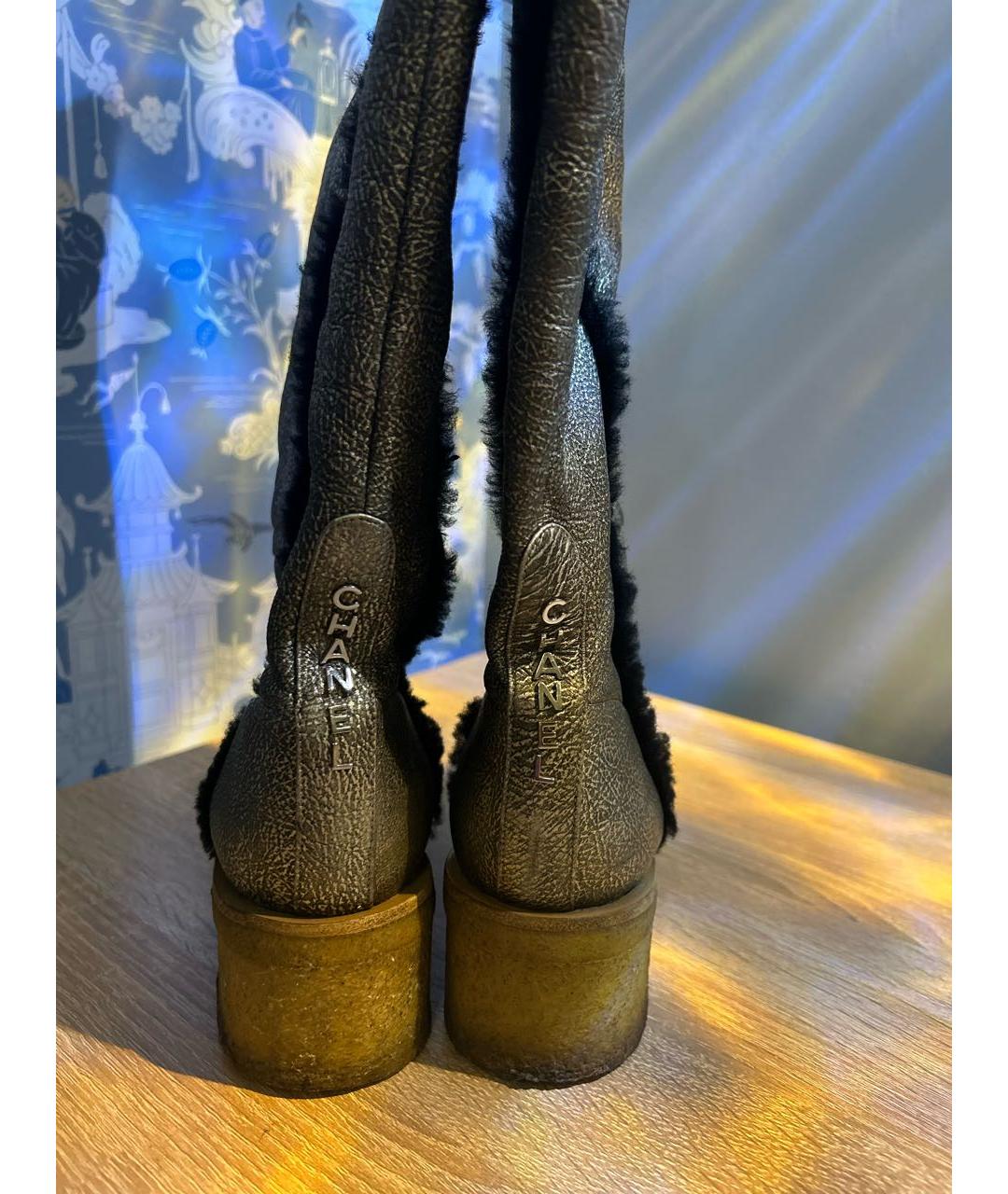 CHANEL Золотые кожаные сапоги, фото 4