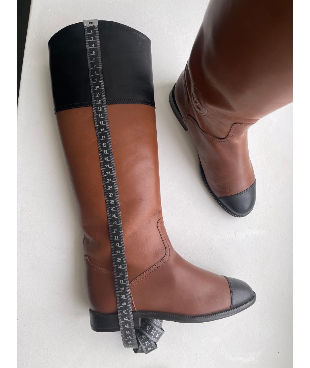 CHANEL Коричневые кожаные сапоги, фото 9