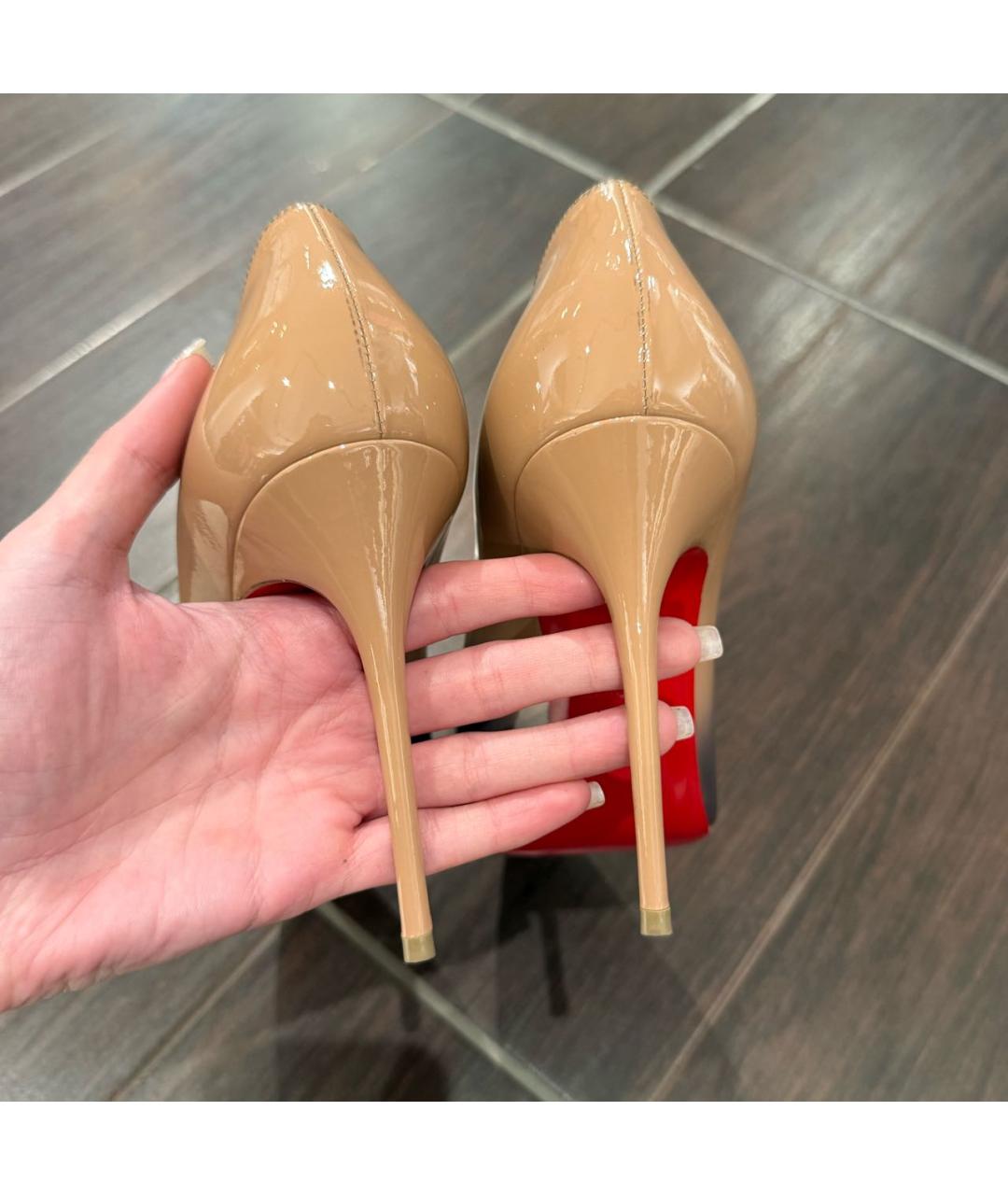 CHRISTIAN LOUBOUTIN Черные туфли из лакированной кожи, фото 4