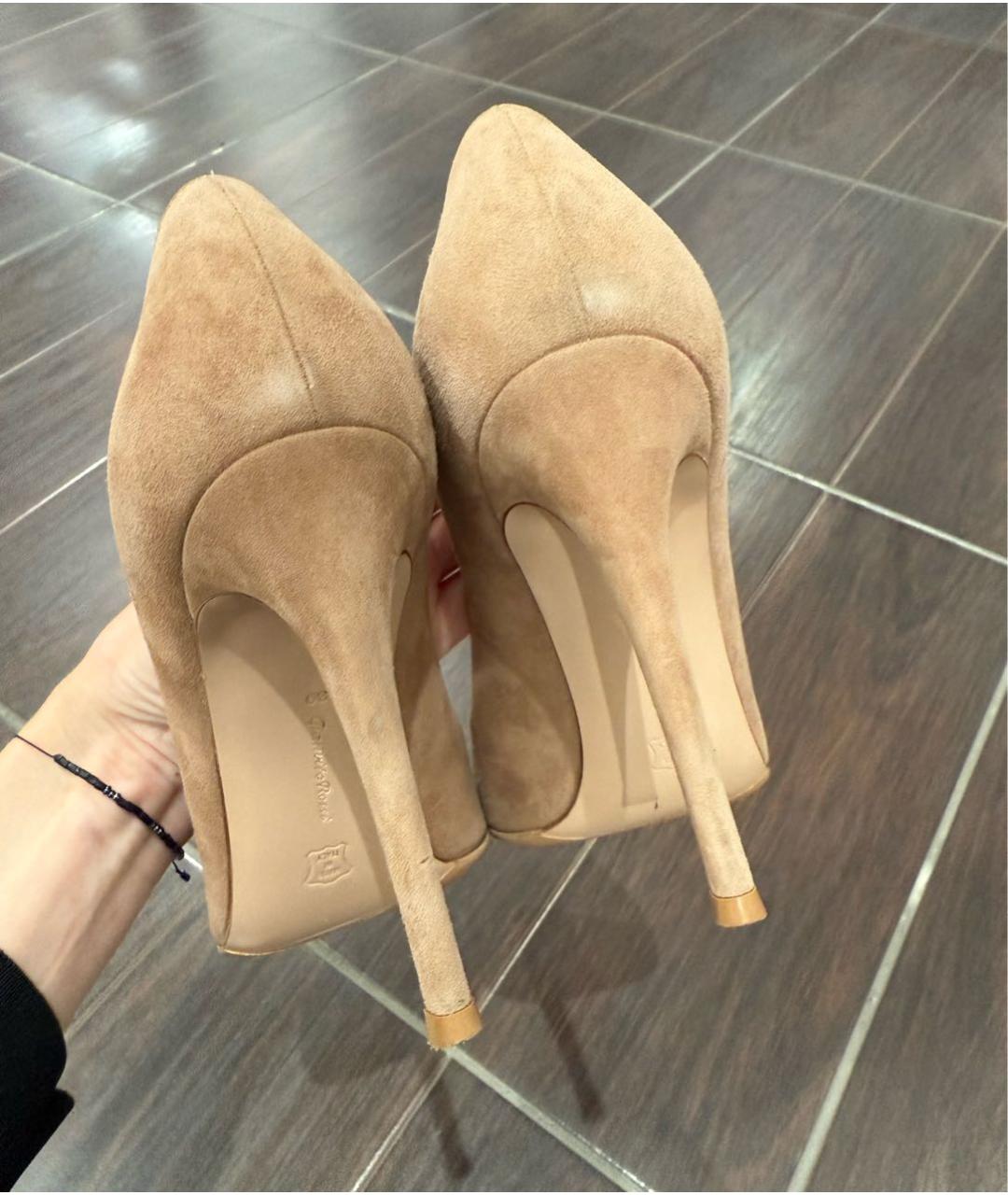 GIANVITO ROSSI Бежевые замшевые туфли, фото 3