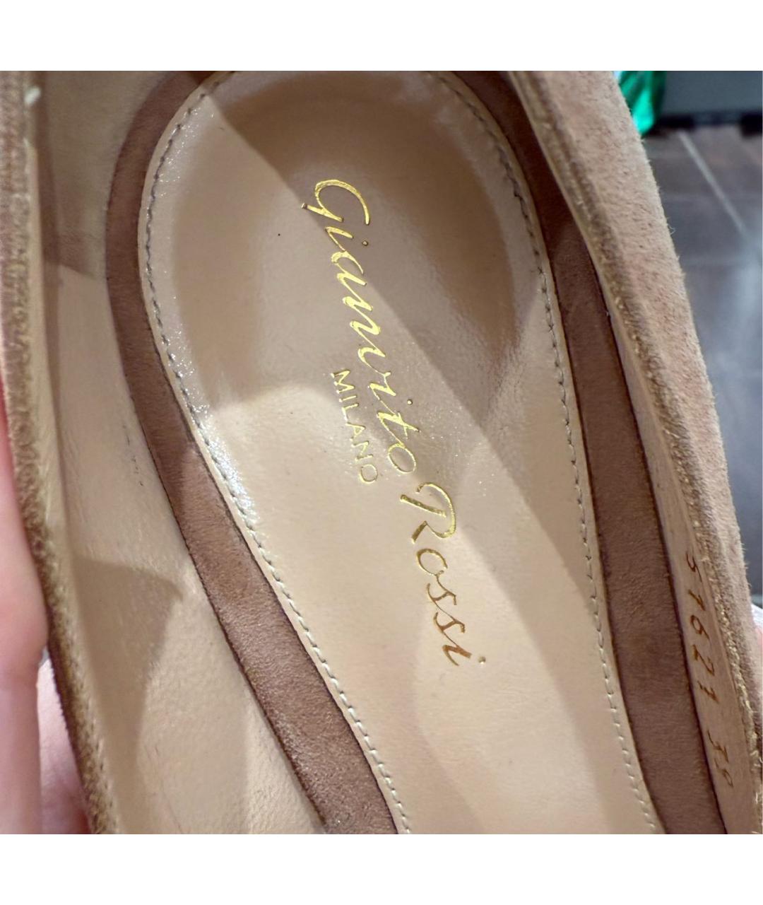 GIANVITO ROSSI Бежевые замшевые туфли, фото 6