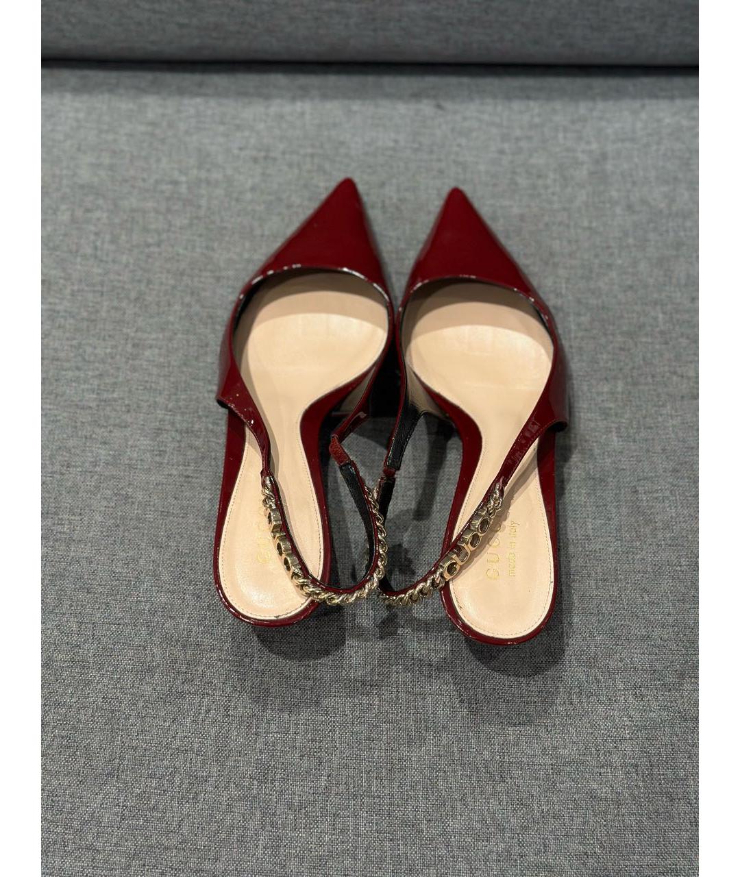 GUCCI Бордовые лодочки на низком каблуке из лакированной кожи, фото 2