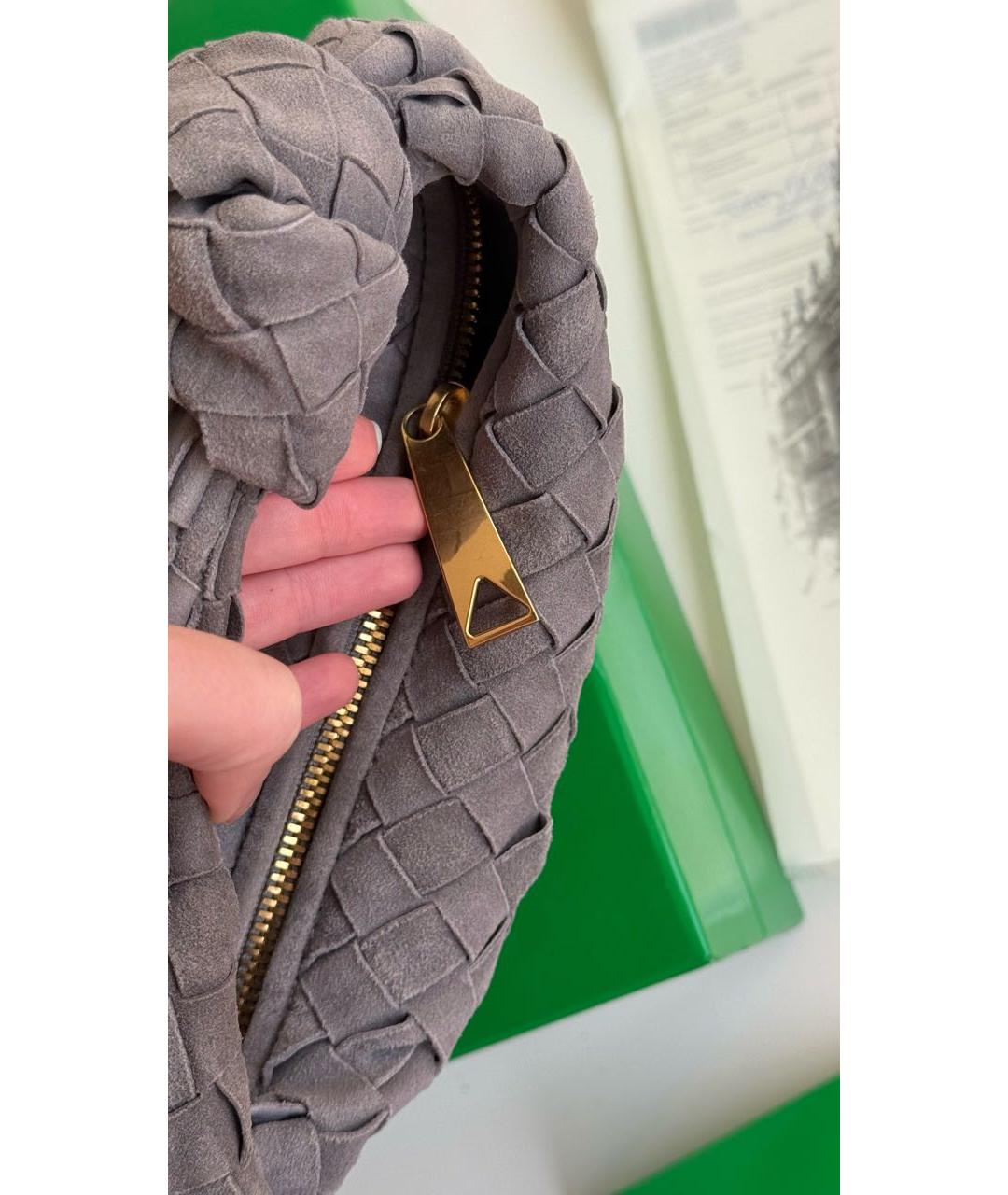 BOTTEGA VENETA Серая замшевая сумка с короткими ручками, фото 7