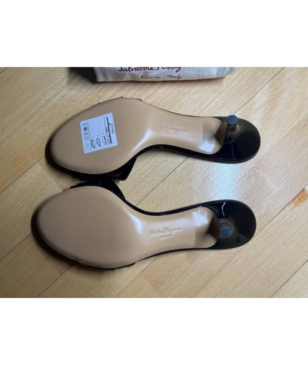 FERRAGAMO Черные босоножки из лакированной кожи, фото 4