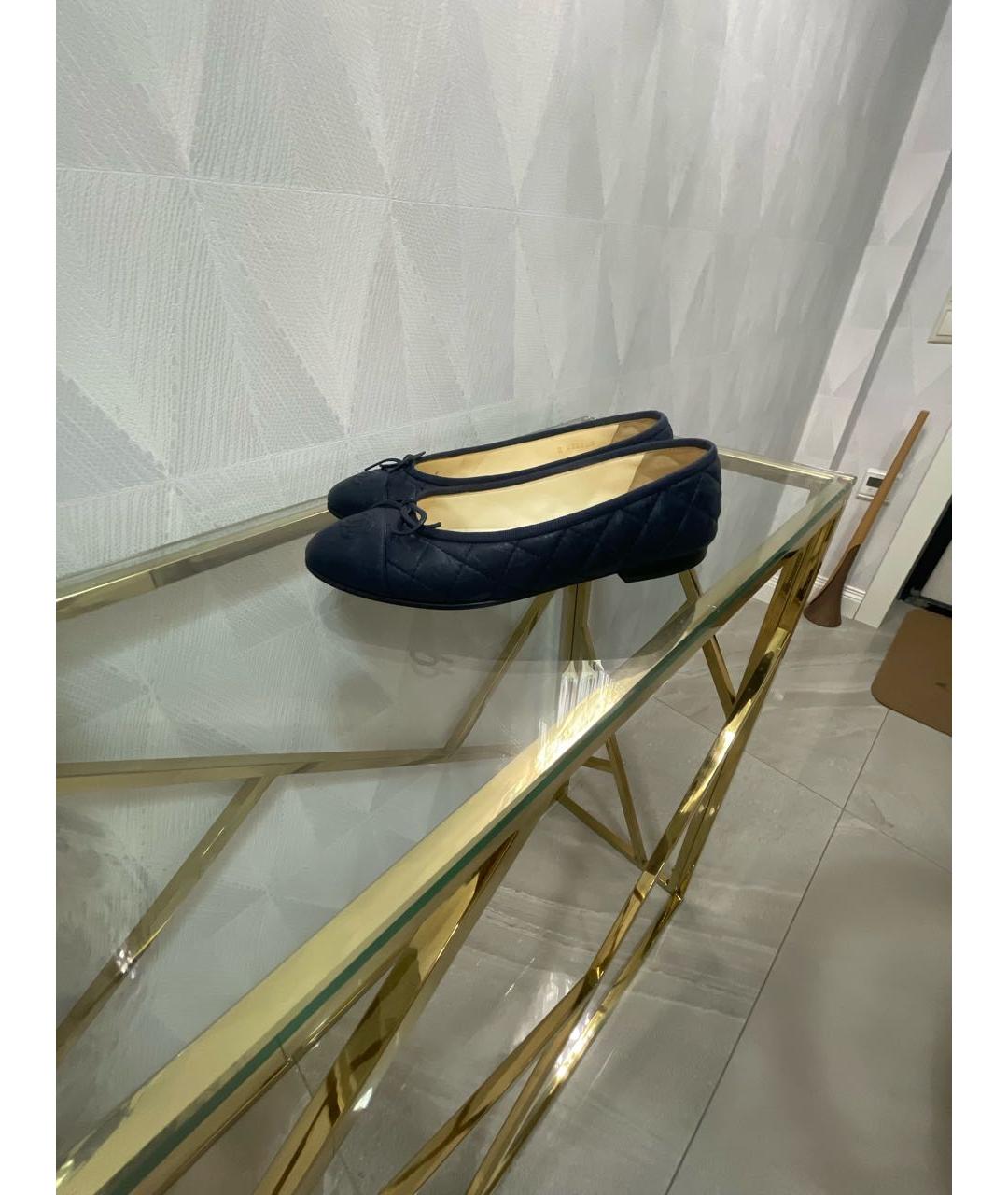 CHANEL Темно-синие кожаные балетки, фото 8