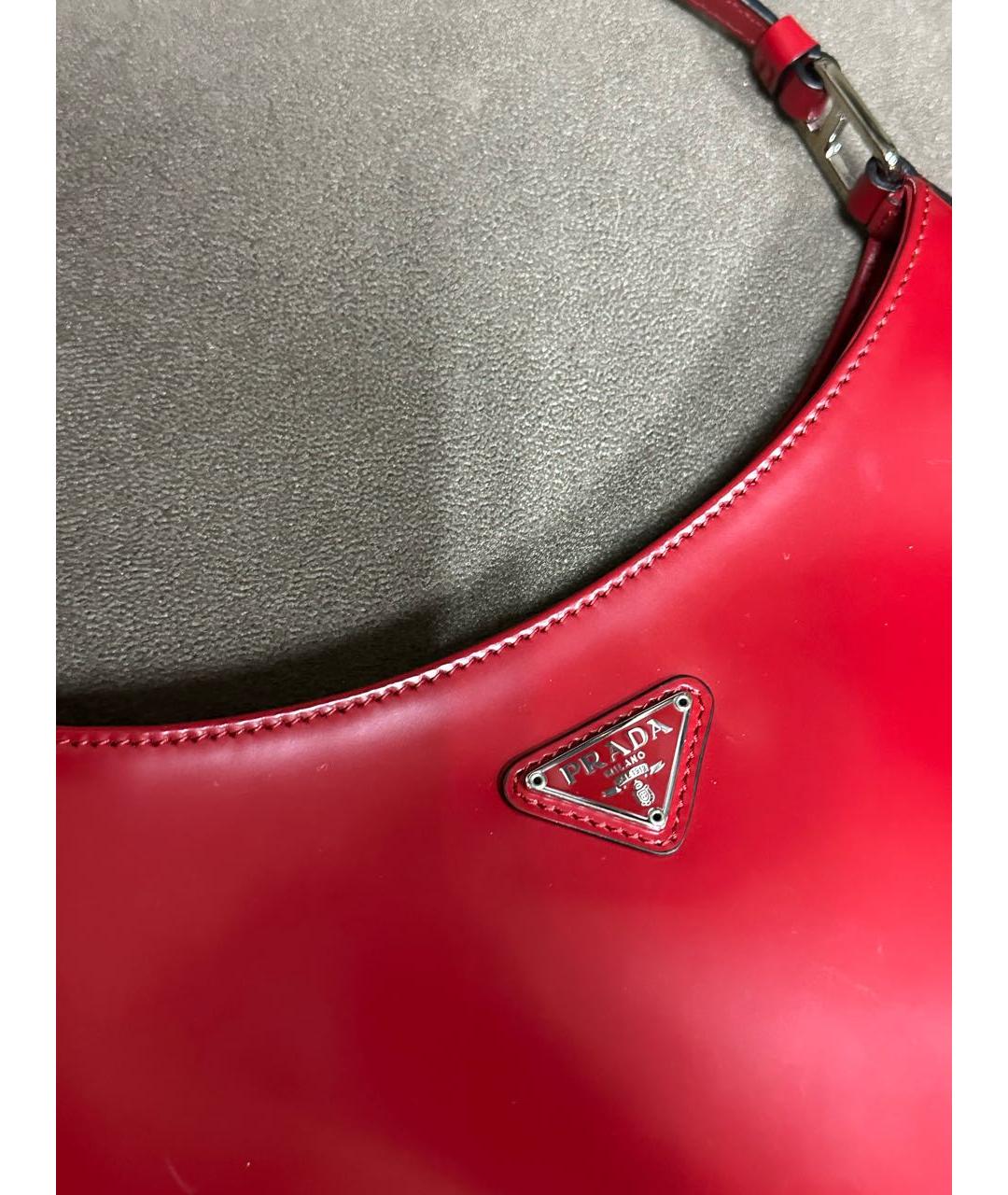 PRADA Красная кожаная сумка с короткими ручками, фото 3