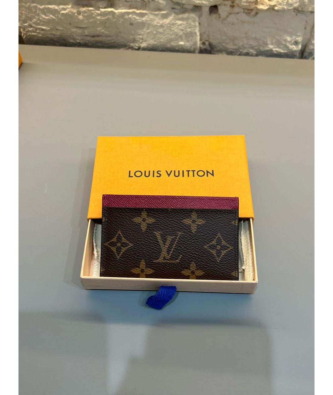 LOUIS VUITTON Коричневый кардхолдер, фото 4