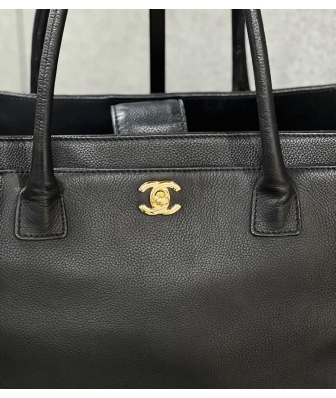 CHANEL Черная кожаная сумка тоут, фото 4