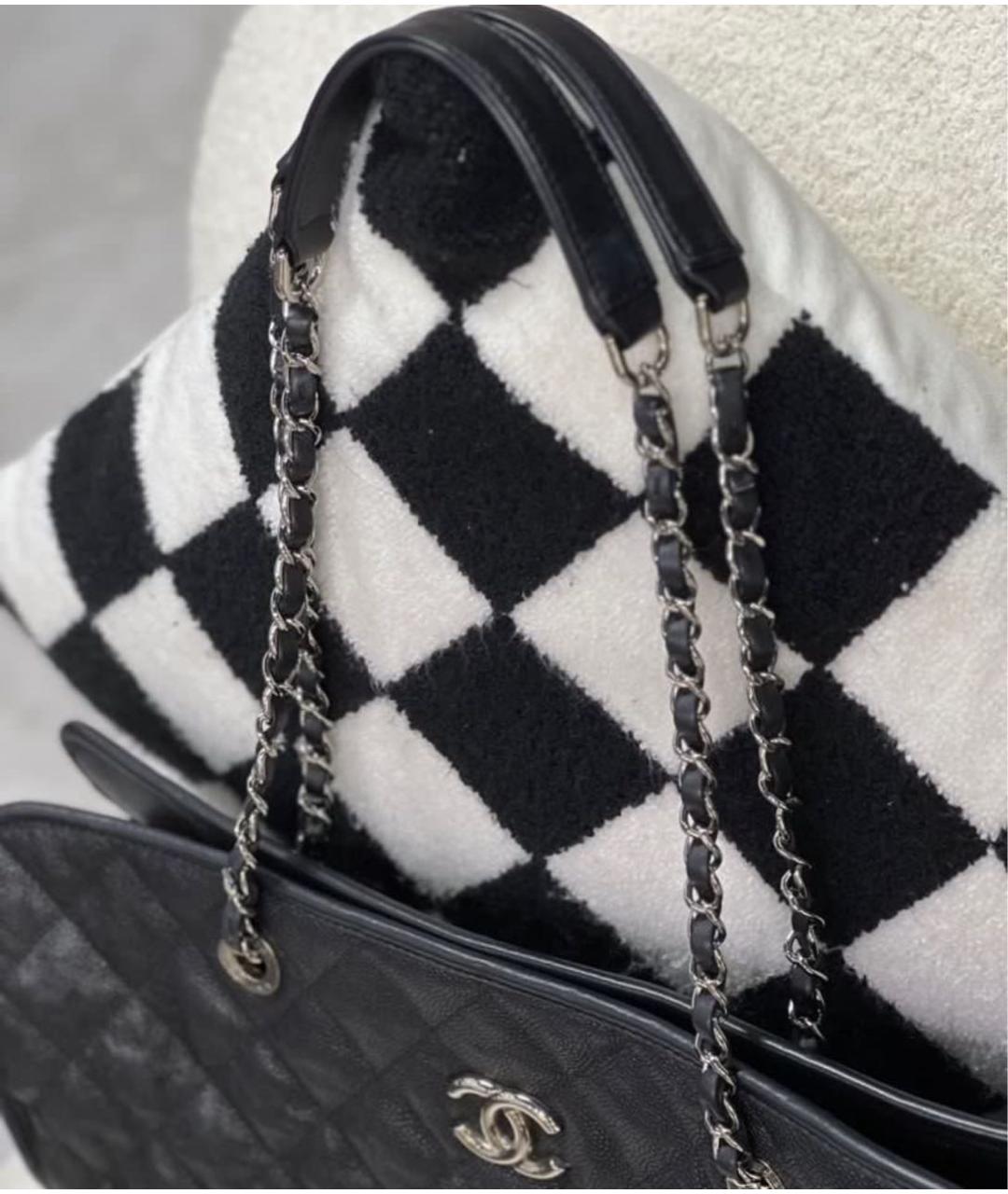 CHANEL Черная кожаная сумка через плечо, фото 3