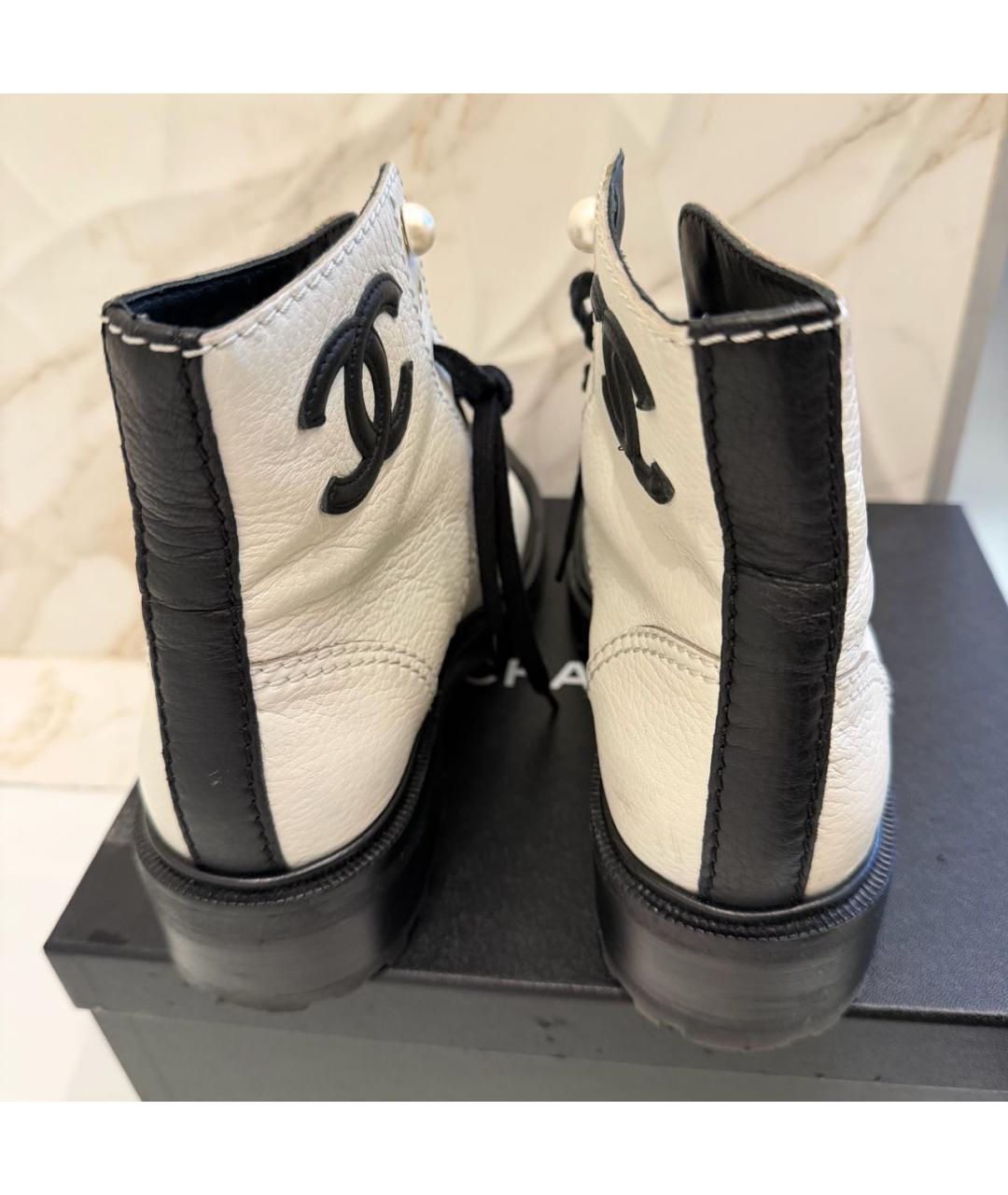 CHANEL Белые кожаные ботинки, фото 3