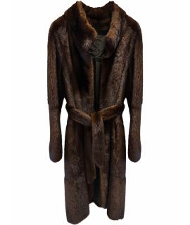 YVES SAINT LAURENT BEAUTY Шуба