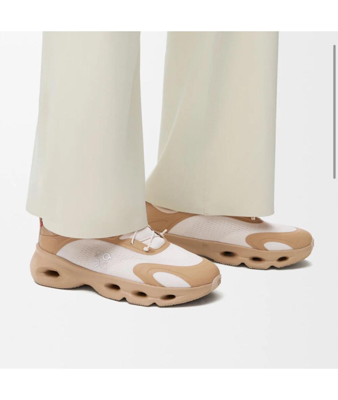 LOEWE Бежевые кроссовки, фото 3