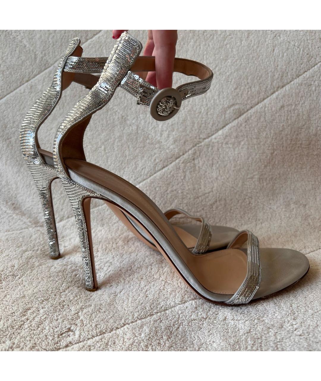 GIANVITO ROSSI Серебряные кожаные босоножки, фото 8