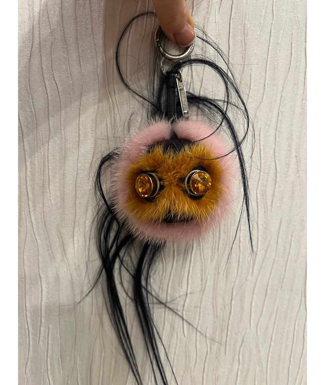 FENDI Розовый брелок, фото 4