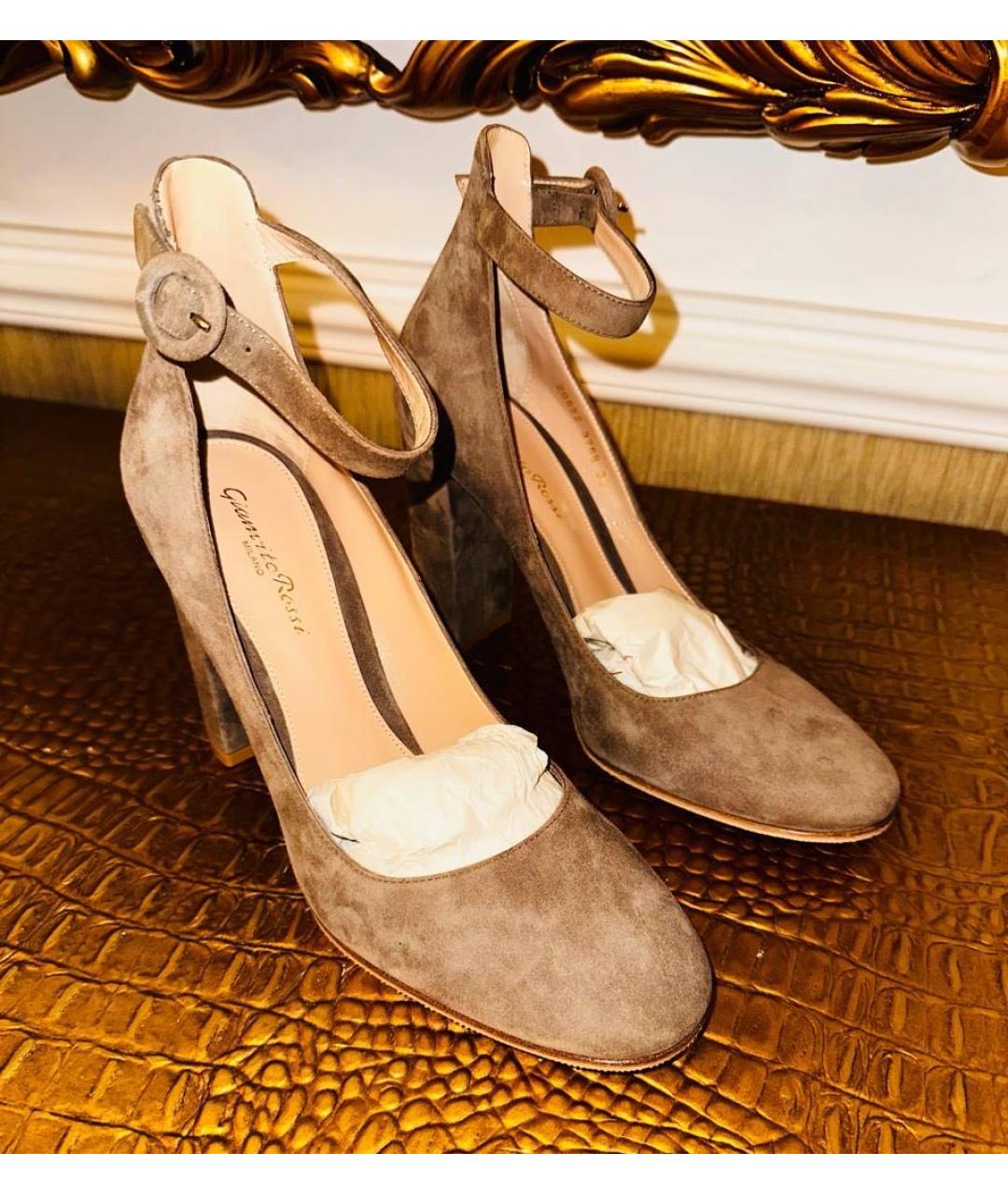 GIANVITO ROSSI Бежевые замшевые туфли, фото 2