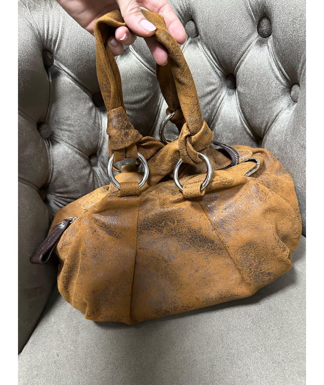 VIVIENNE WESTWOOD Оранжевая кожаная сумка с короткими ручками, фото 3