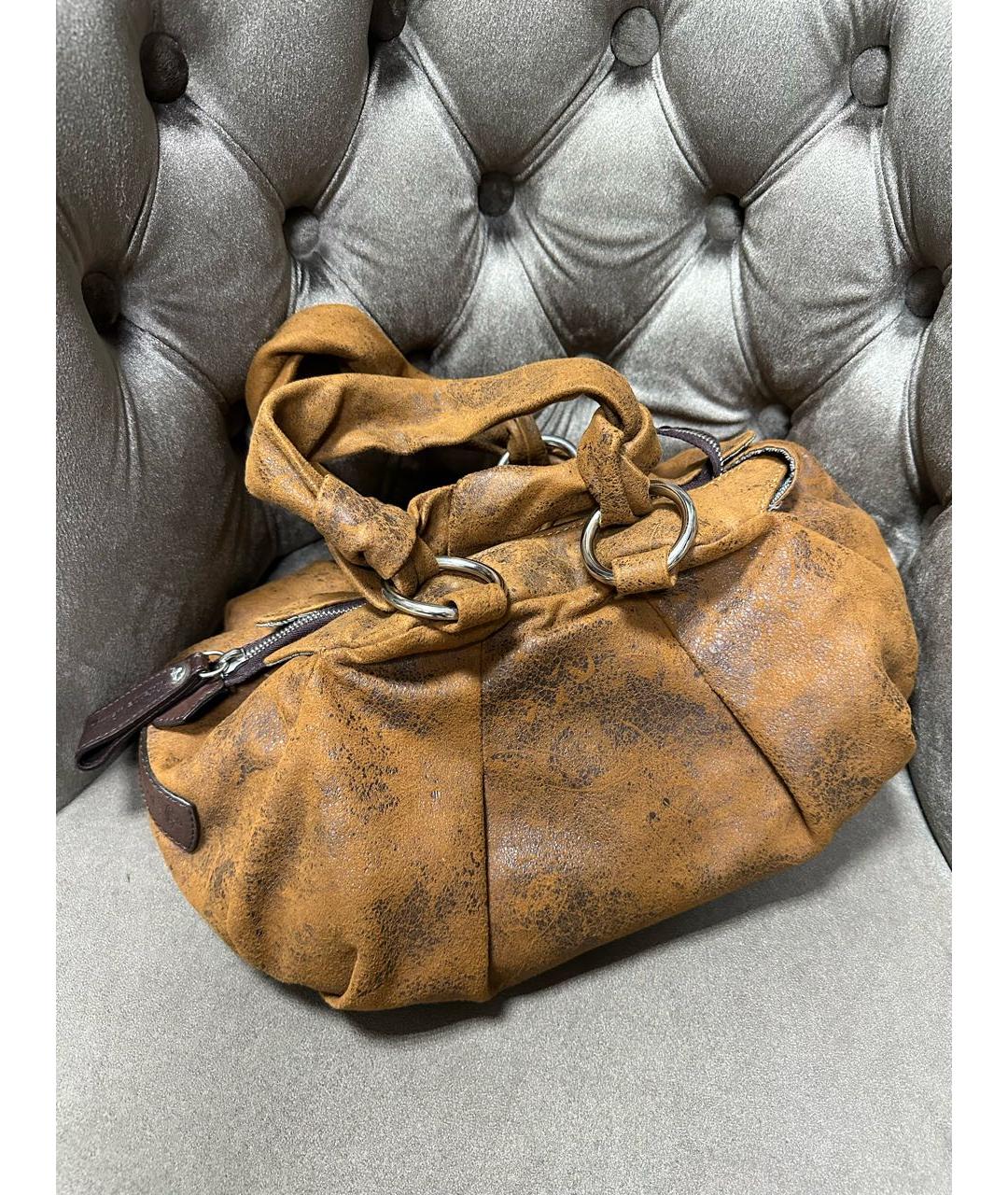 VIVIENNE WESTWOOD Оранжевая кожаная сумка с короткими ручками, фото 2