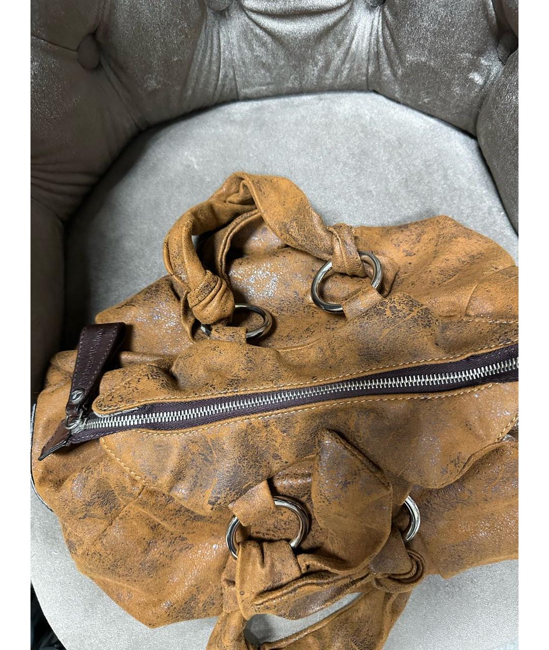 VIVIENNE WESTWOOD Оранжевая кожаная сумка с короткими ручками, фото 7