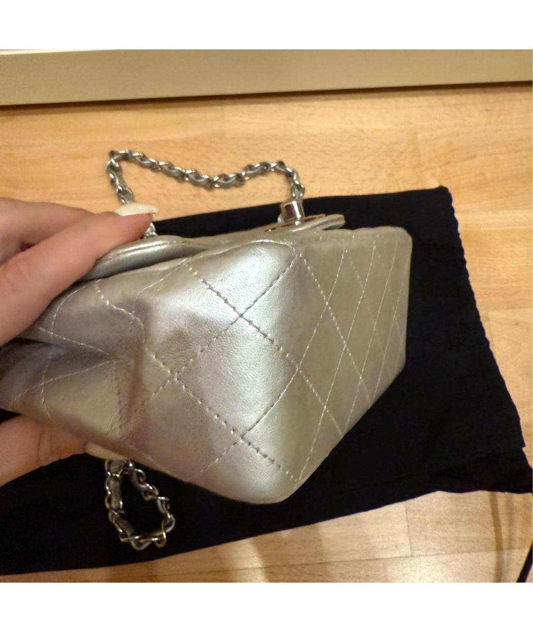CHANEL Серебряная кожаная сумка через плечо, фото 3