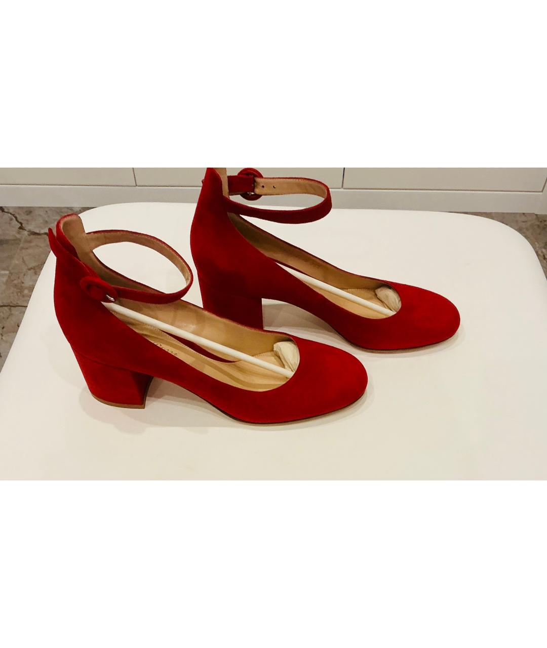 GIANVITO ROSSI Красные замшевые туфли, фото 4