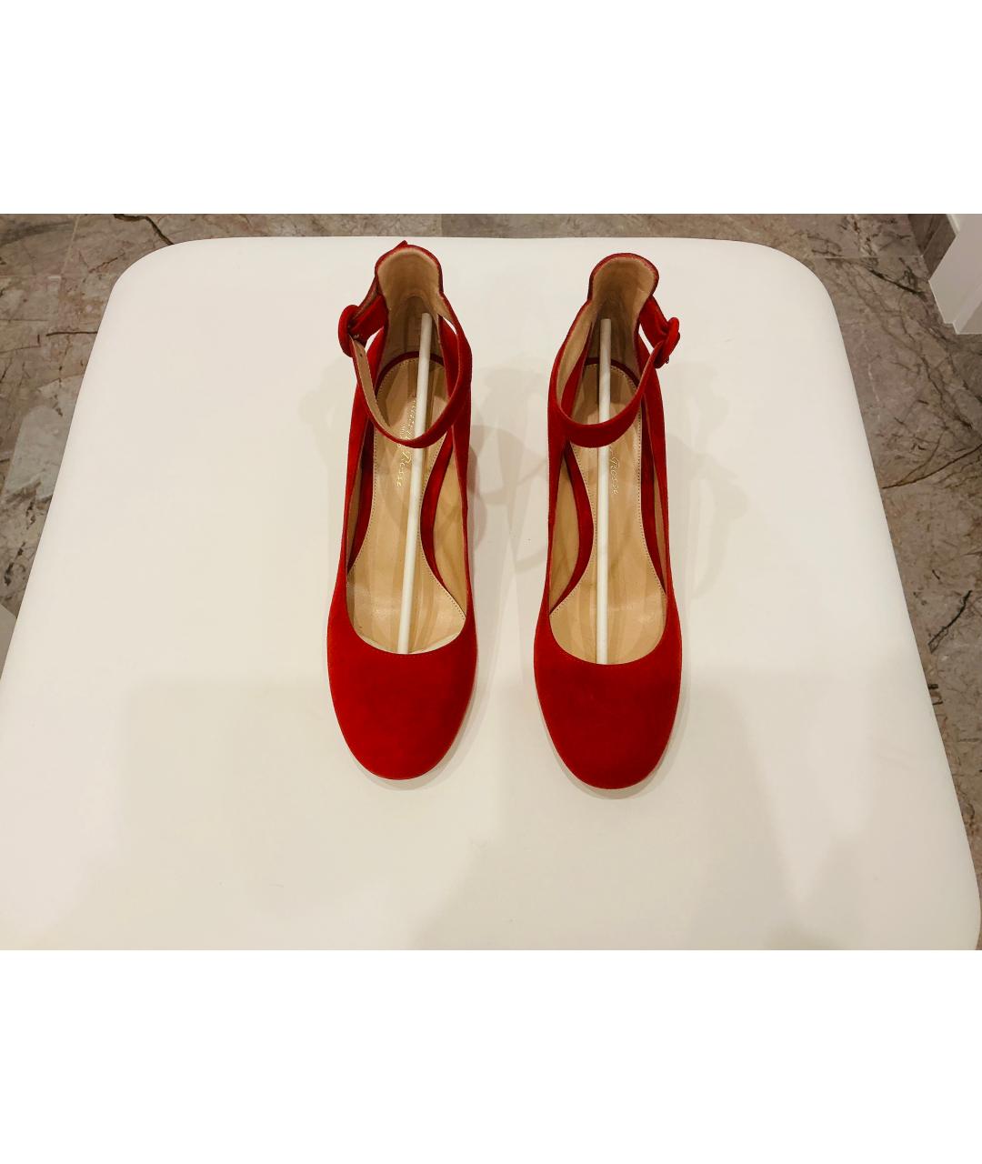 GIANVITO ROSSI Красные замшевые туфли, фото 2