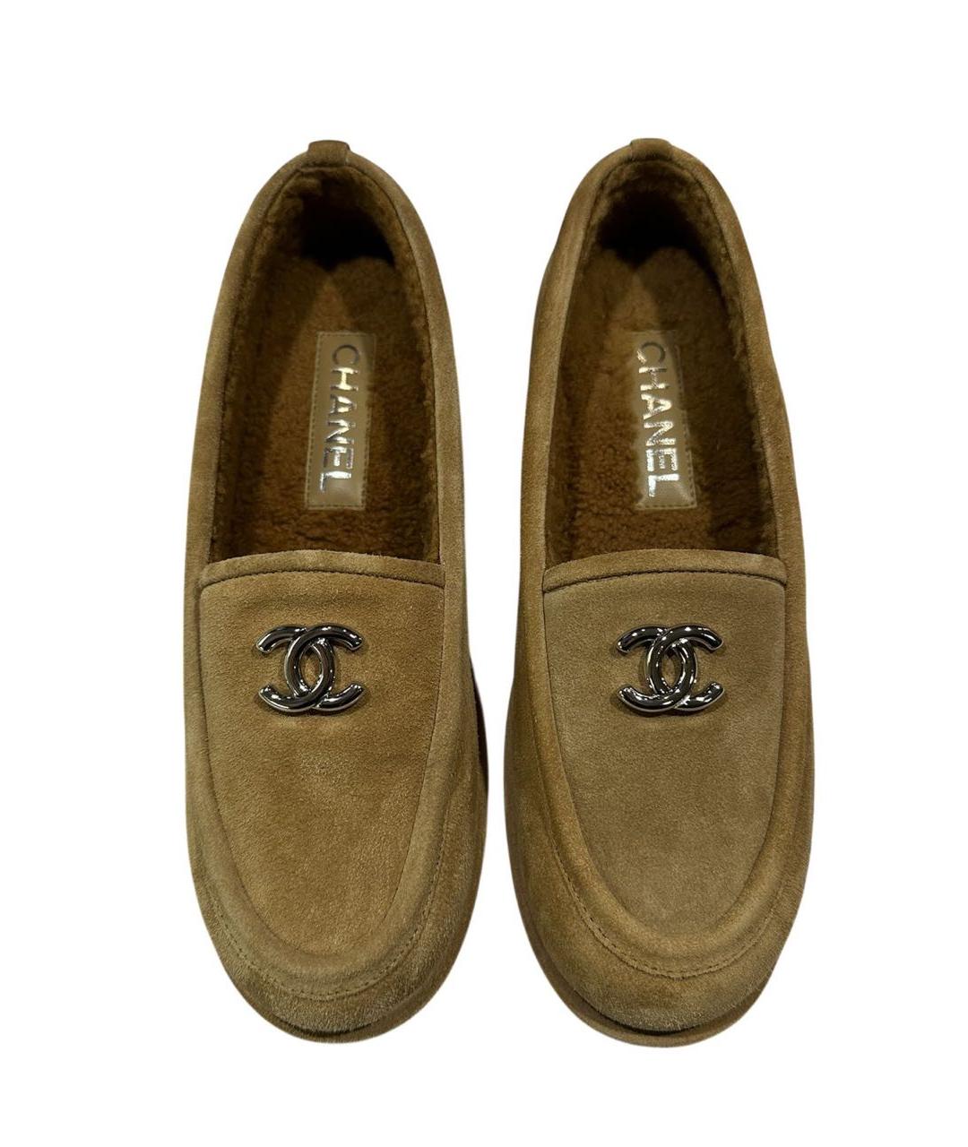 CHANEL Бежевые замшевые лоферы, фото 1