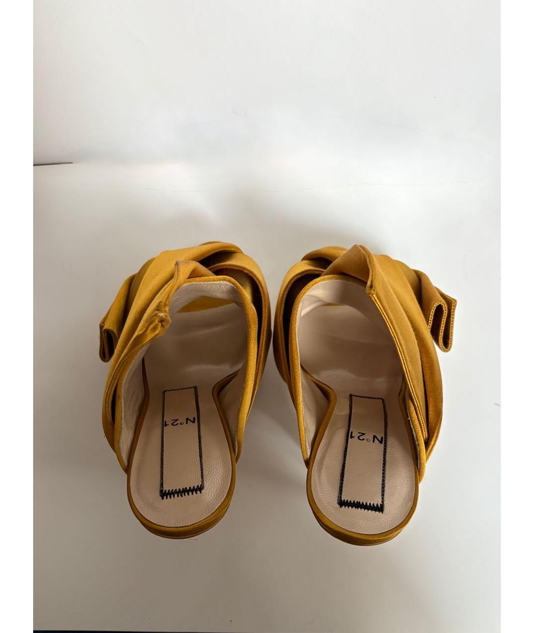 NO. 21 Горчичные текстильные босоножки, фото 3