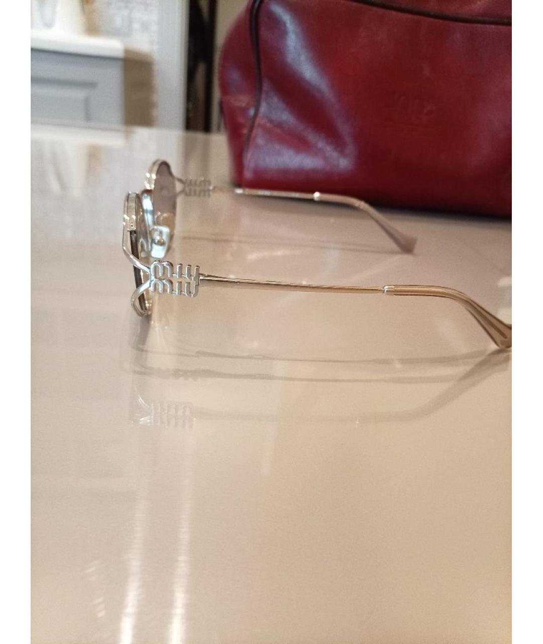 MIU MIU Серебряные пластиковые солнцезащитные очки, фото 2