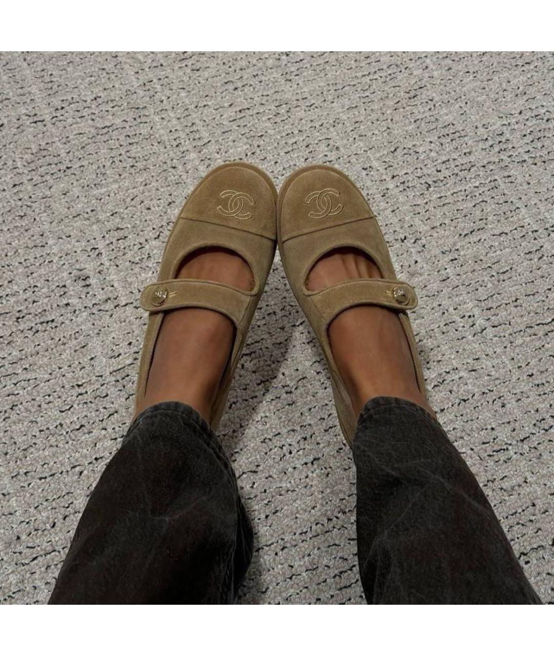 CHANEL Бежевые замшевые балетки, фото 2