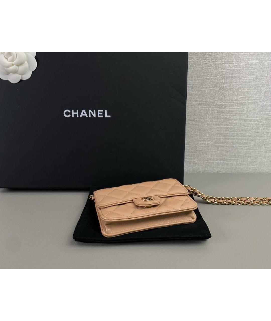 CHANEL Бежевая кожаная поясная сумка, фото 3