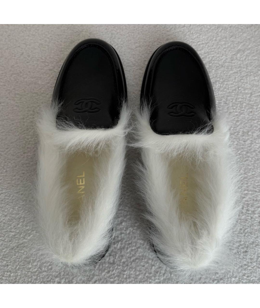 CHANEL Черные лоферы из лакированной кожи, фото 3